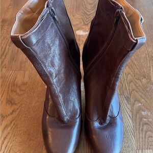 Nine West Brown Heeled Boots Classic Design